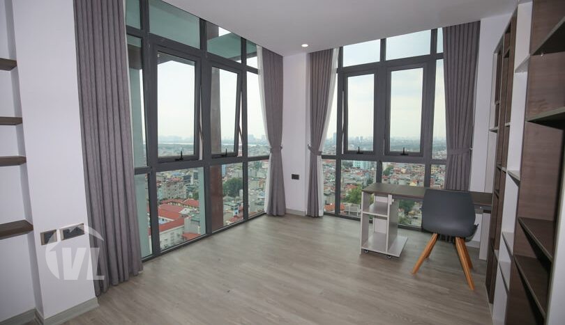Amazing 4 bedrooms penthouse to rent in Long Bien