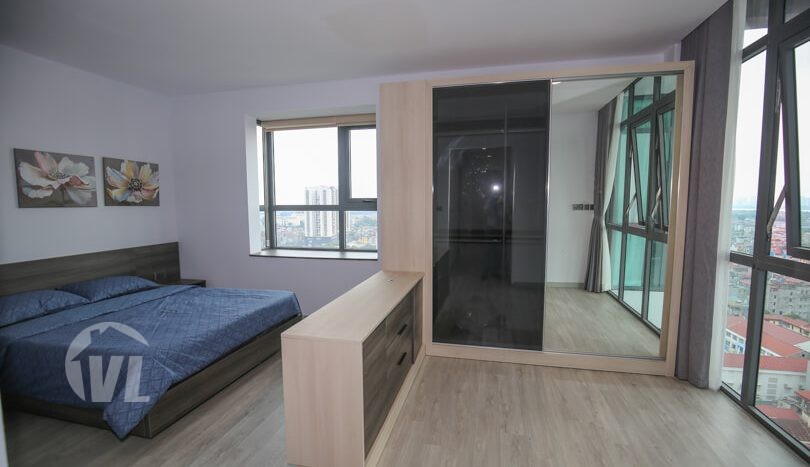Amazing 4 bedrooms penthouse to rent in Long Bien