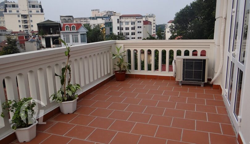 Apartment with terrace to lease close to the French Embassy in Hanoi