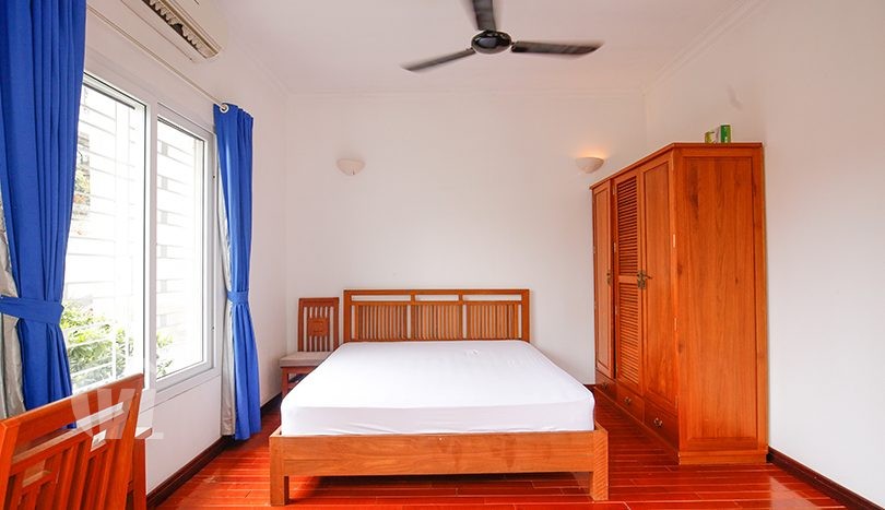 Furnished house with cosy garden in Nghi Tam village Tay Ho