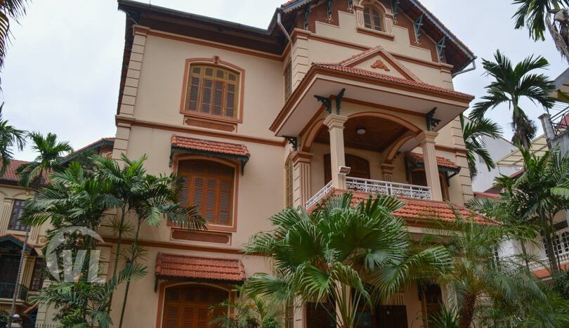 Gorgeous large villa with garden to let in the Tay Ho district