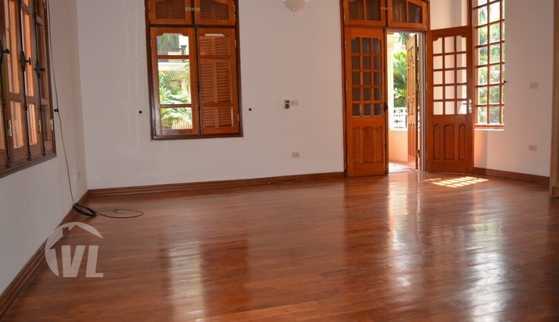 Gorgeous large villa with garden to let in the Tay Ho district