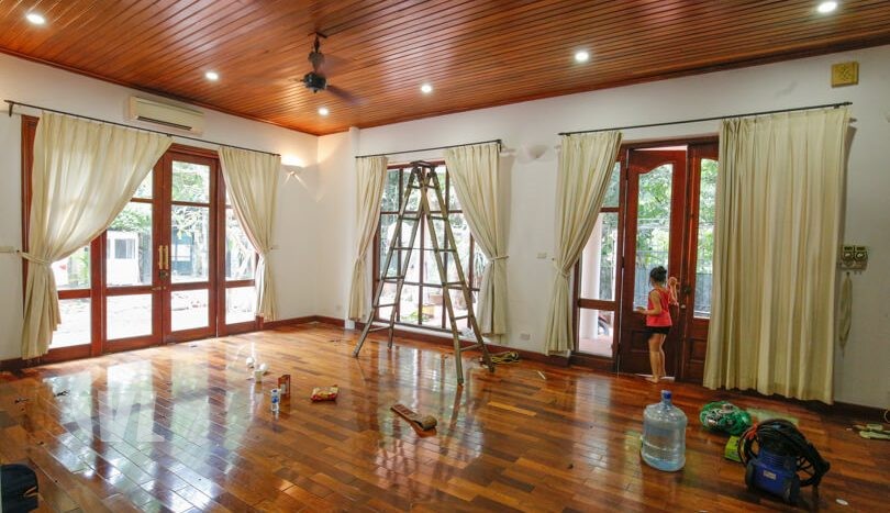 Hanoi French colonial house for lease in Tay Ho West Lake