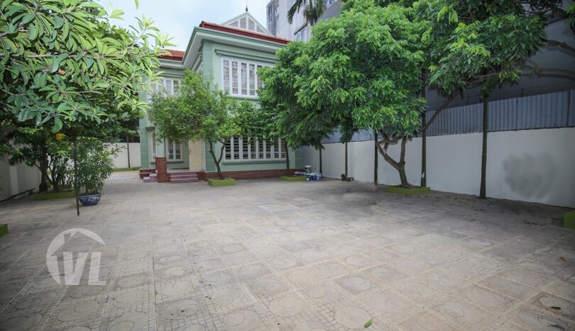 House with 600 sq m outdoor between Ciputra and Tay Ho
