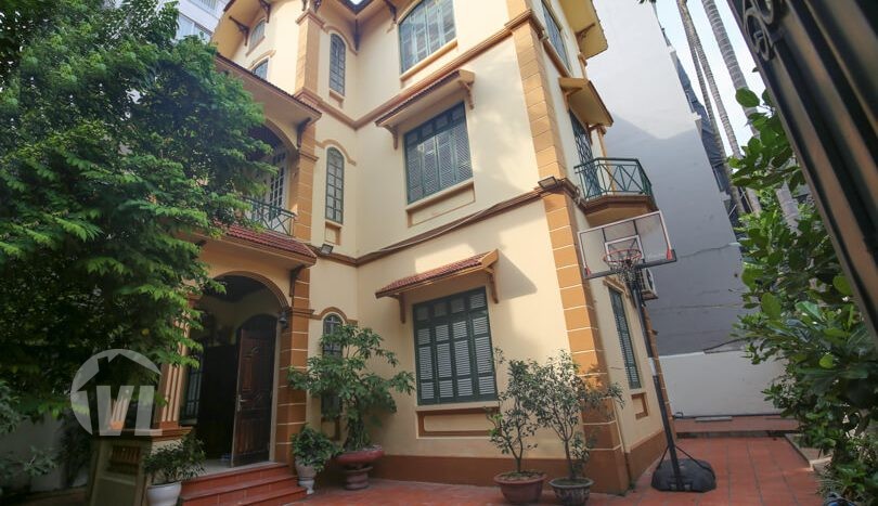 House with large yard to lease in the West Lake area