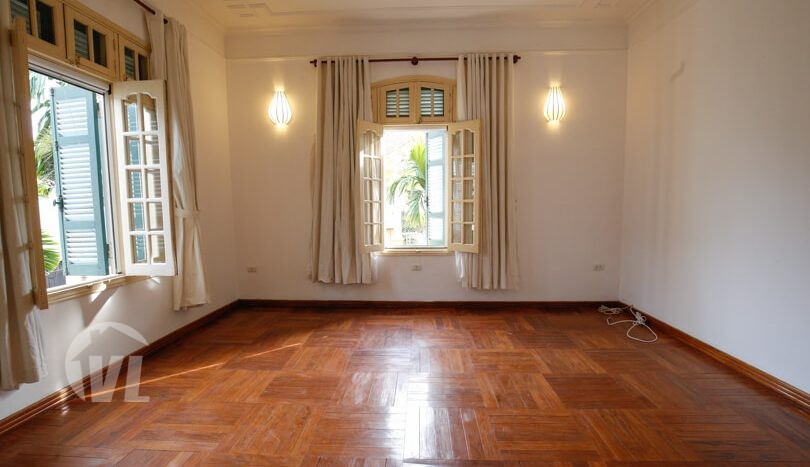House with large yard to lease in the West Lake area