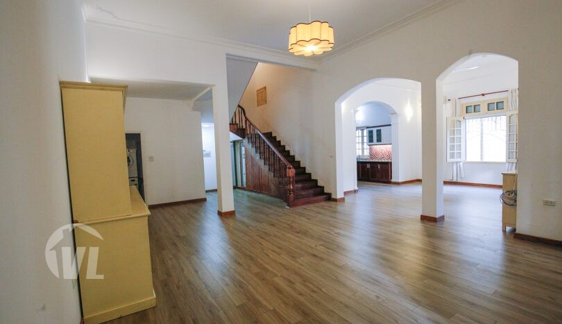 House with large yard to lease in the West Lake area