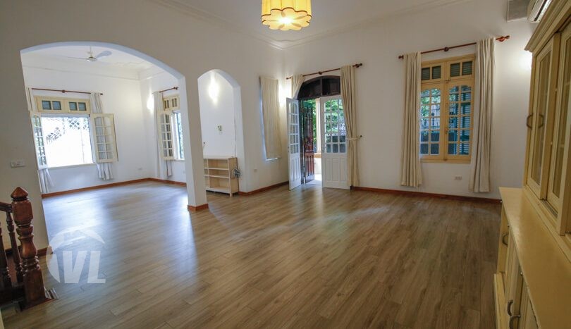 House with large yard to lease in the West Lake area