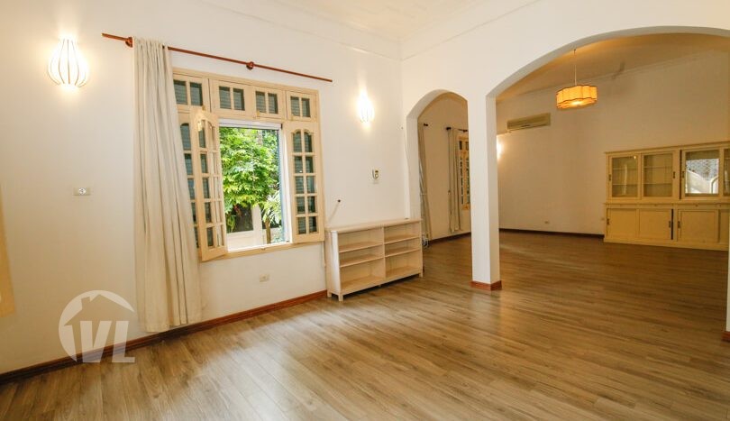 House with large yard to lease in the West Lake area