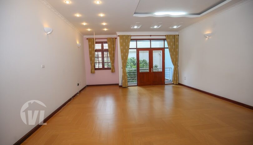Large villa with original swimming pool to rent in Tay Ho district