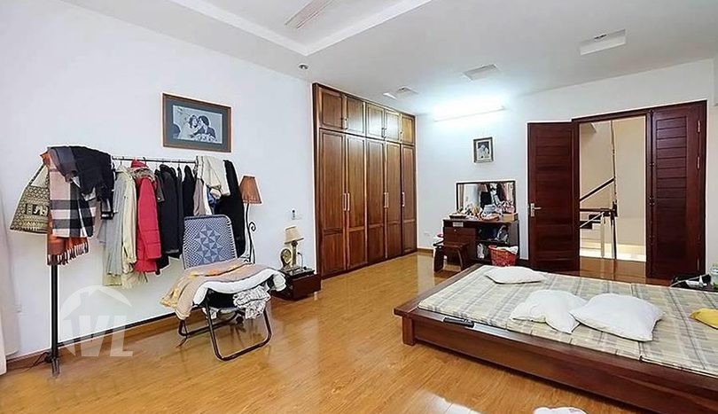 Modern and spacious triplex apartment to rent in Hanoi center