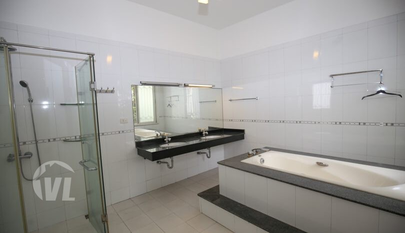 Modern house to lease in Tay Ho with West lake view