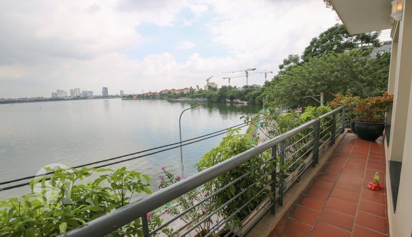 Modern house to rent with West Lake view in Tay Ho