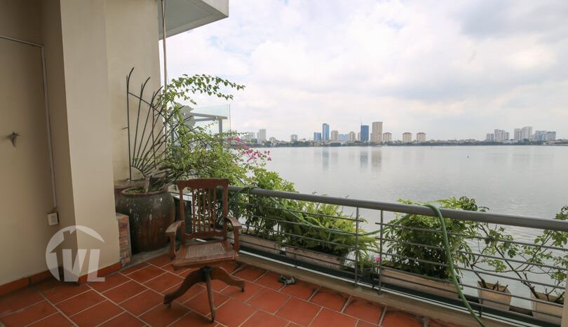 Modern house to rent with West Lake view in Tay Ho