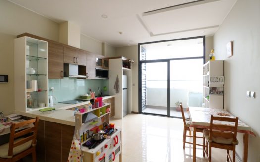 Nice 02 bedroom apartment in Trang An complex, Cau Giay (5)