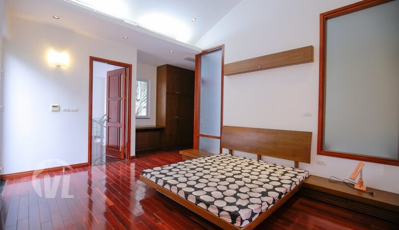 Modern and minimalist furnished house to rent in Tay Ho