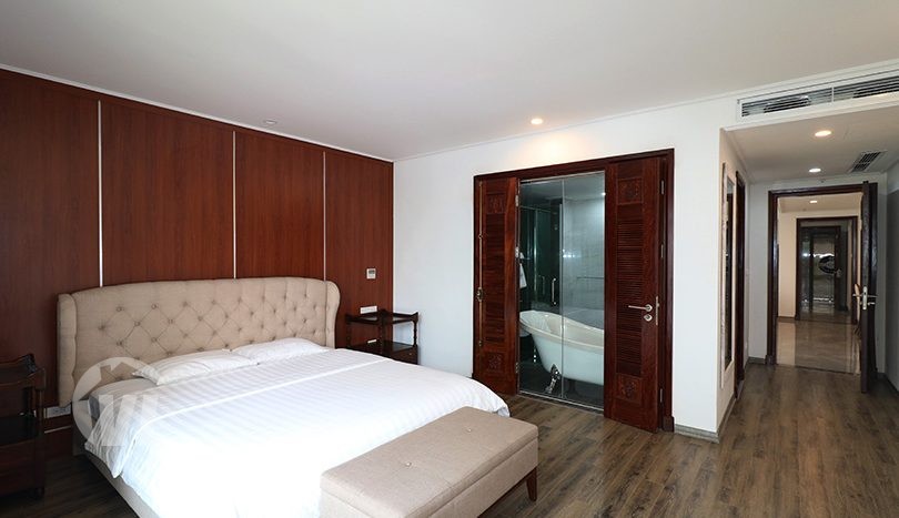 2 bedrooms serviced apartment in Truc Bach district Hanoi