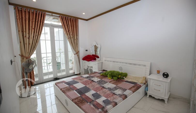 Furnished house to let in Long Bien district next to French Highschool