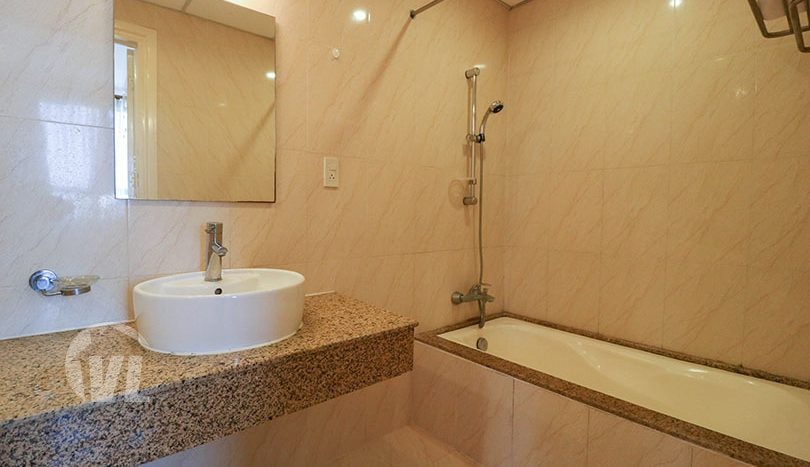 Serviced apartment in Tay Ho to lease with swimming pool and fitness