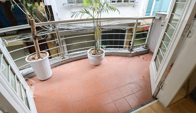 Balcony 1 Bedroom Serviced Apartment In Linh Lang