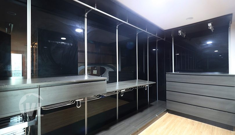 200 sq m 3 bedroom apartment in Hoan Kiem Pacific Place Hanoi