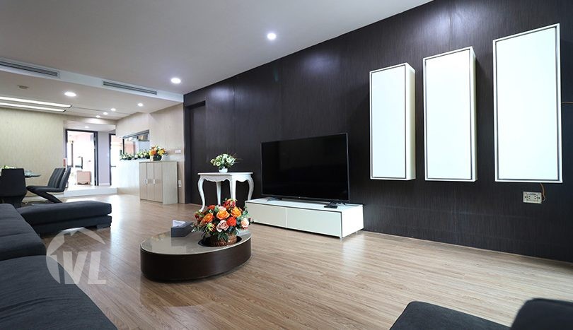 200 sq m 3 bedroom apartment in Hoan Kiem Pacific Place Hanoi