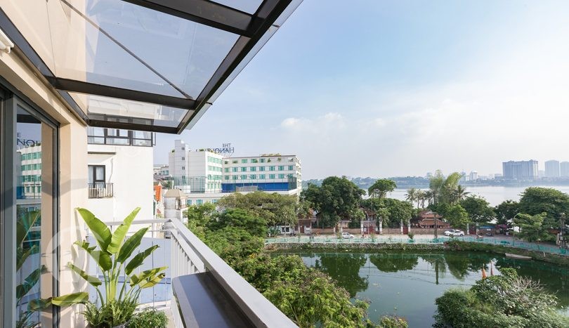 Beautiful lake view 2 bedroom apartment in Tay Ho near Hanoi club