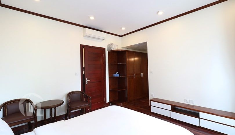 Cozy Truc Bach 02 bedroom apartment with lake view (9)