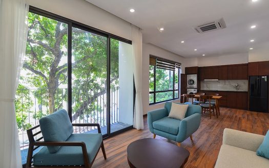 Green view apartment in Tay Ho, 2 bedroom with a balcony