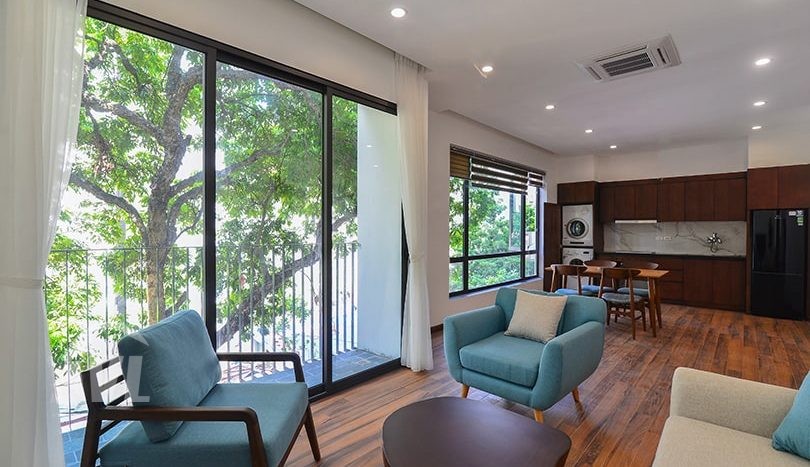 Green view apartment in Tay Ho, 2 bedroom with a balcony