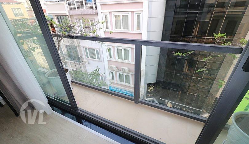 Spacious 2 bedrooms apartment to rent in Hanoi with fitness