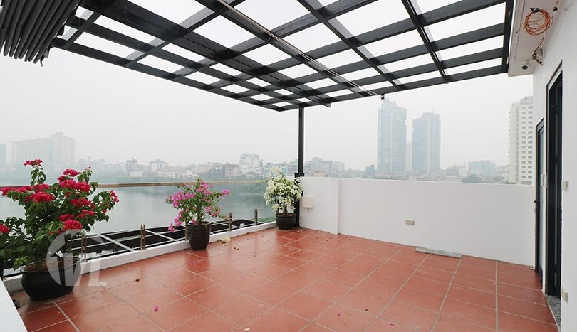 Lakeview 1 Bedroom Studio Apartment For Rent In Tran Vu Street, Truc Bach