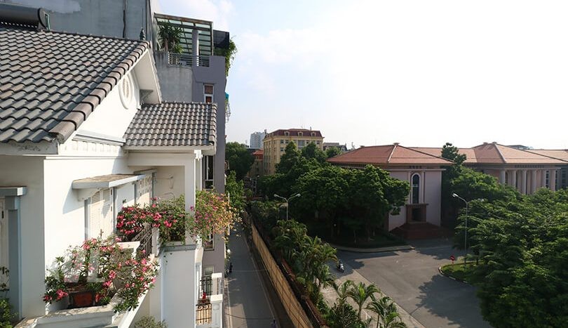 Spacious 1 Bedroom Serviced Apartment For Rent In Ton That Thiep Street, Old Quarter