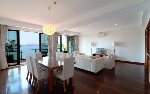 3 beds duplex to rent in Hanoi with West Lake view