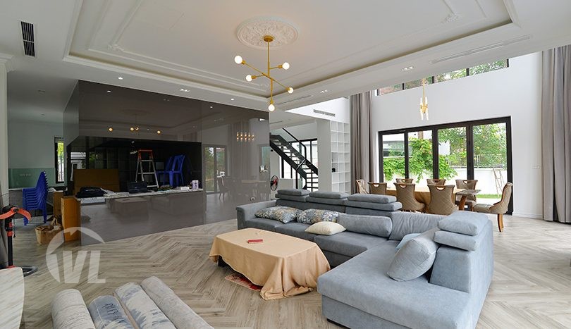Brand new detached villa to lease in Vinhomes Riverside Hanoi