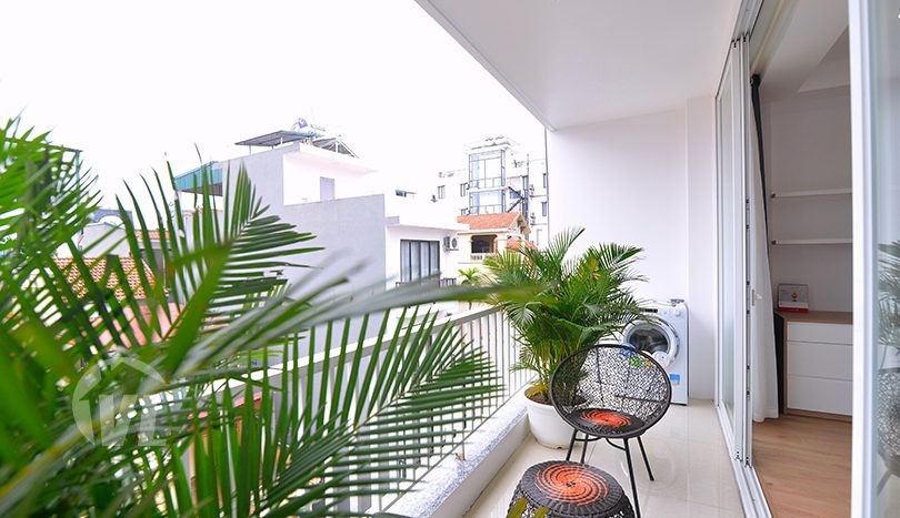 Bright 2 bedroom apartment in Dang Thai Mai Tay Ho