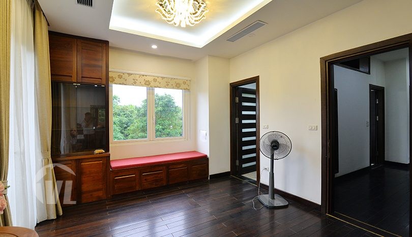Bright Corner house to rent in Hoa Phuong area Vinhomes Riverside