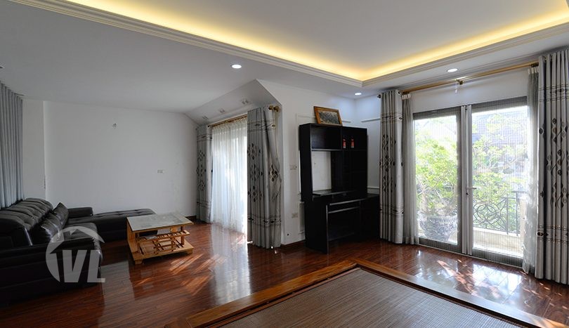 Cosy house to rent on Anh Dao street in Vinhomes Riverside Hanoi