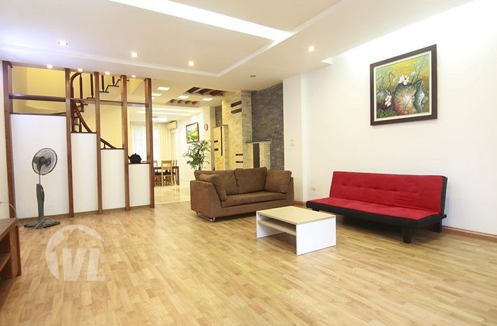 Good house for rent in Tay Ho, 4 bedroom, furnished