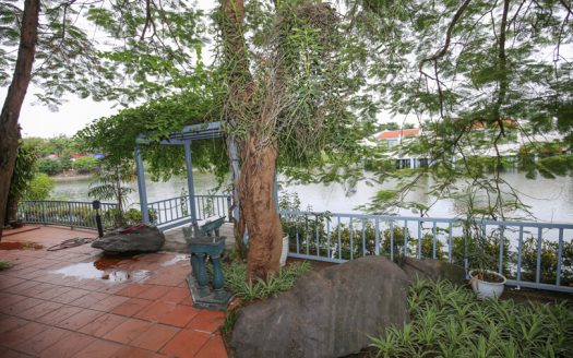 Lake side garden house 3 bedroom in Tay Ho Hanoi