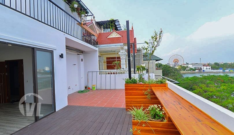 Lake view 1 bedroom apartment with a charming terrace for rent