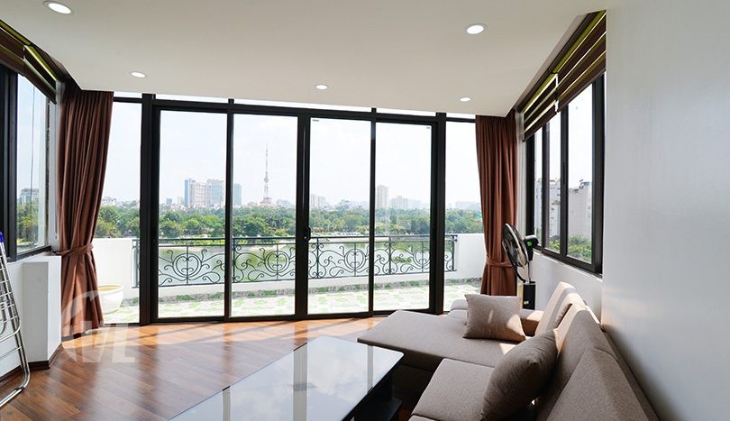 Lake view 2 beds apartment to lease in Hanoi center