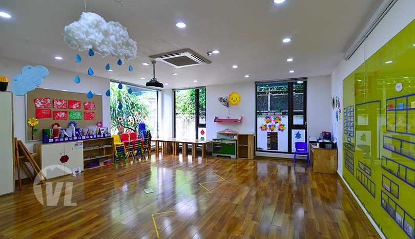 Large villa to rent in Tay Ho perfect for restaurant or offices