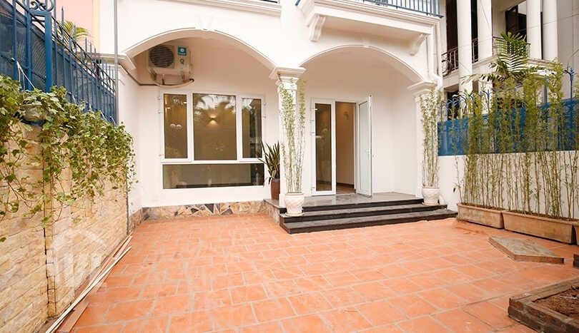 New furnished house for lease in Tay Ho modern and bright