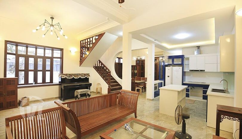 Renovated and furnished 5 beds house to rent on Xuan Dieu Tay Ho area