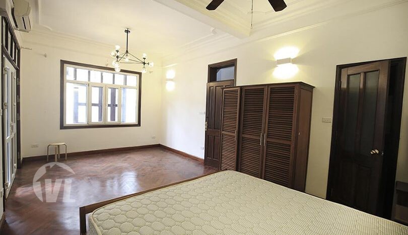 Renovated and furnished 5 beds house to rent on Xuan Dieu Tay Ho area