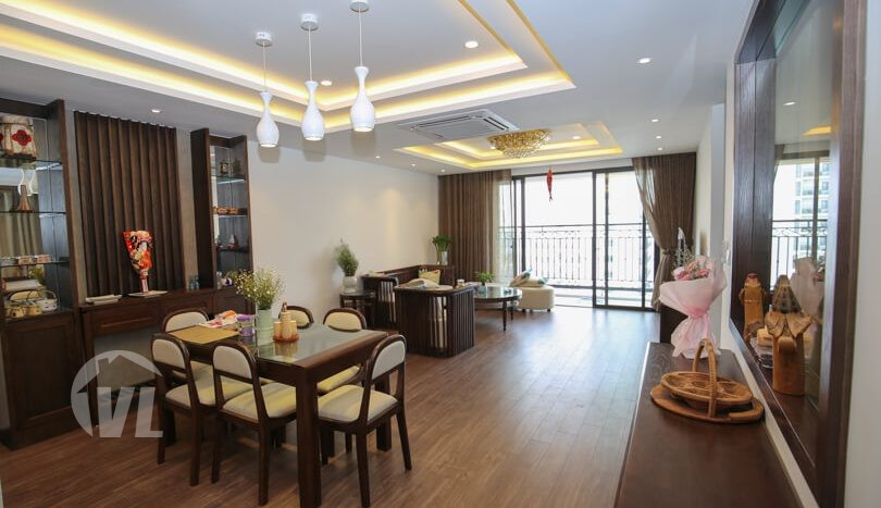 Spacious corner 3 bedroom apartment in Tay Ho, D'le Roi Soleil Xuan Dieu