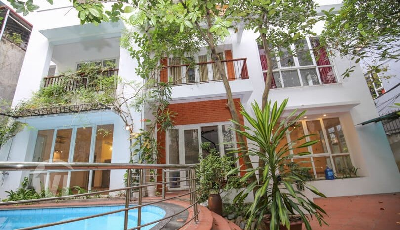 Spacious house to rent with swimming pool and garden in Tay Ho