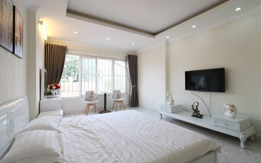 Bright 1 Bedroom Apartment For Rent In Ham Long Street, Old Quarter