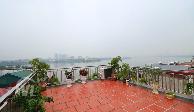 Lakeview Bright 1 Bedroom Serviced Apartment For Rent In Nhat Chieu Street, Tay Ho